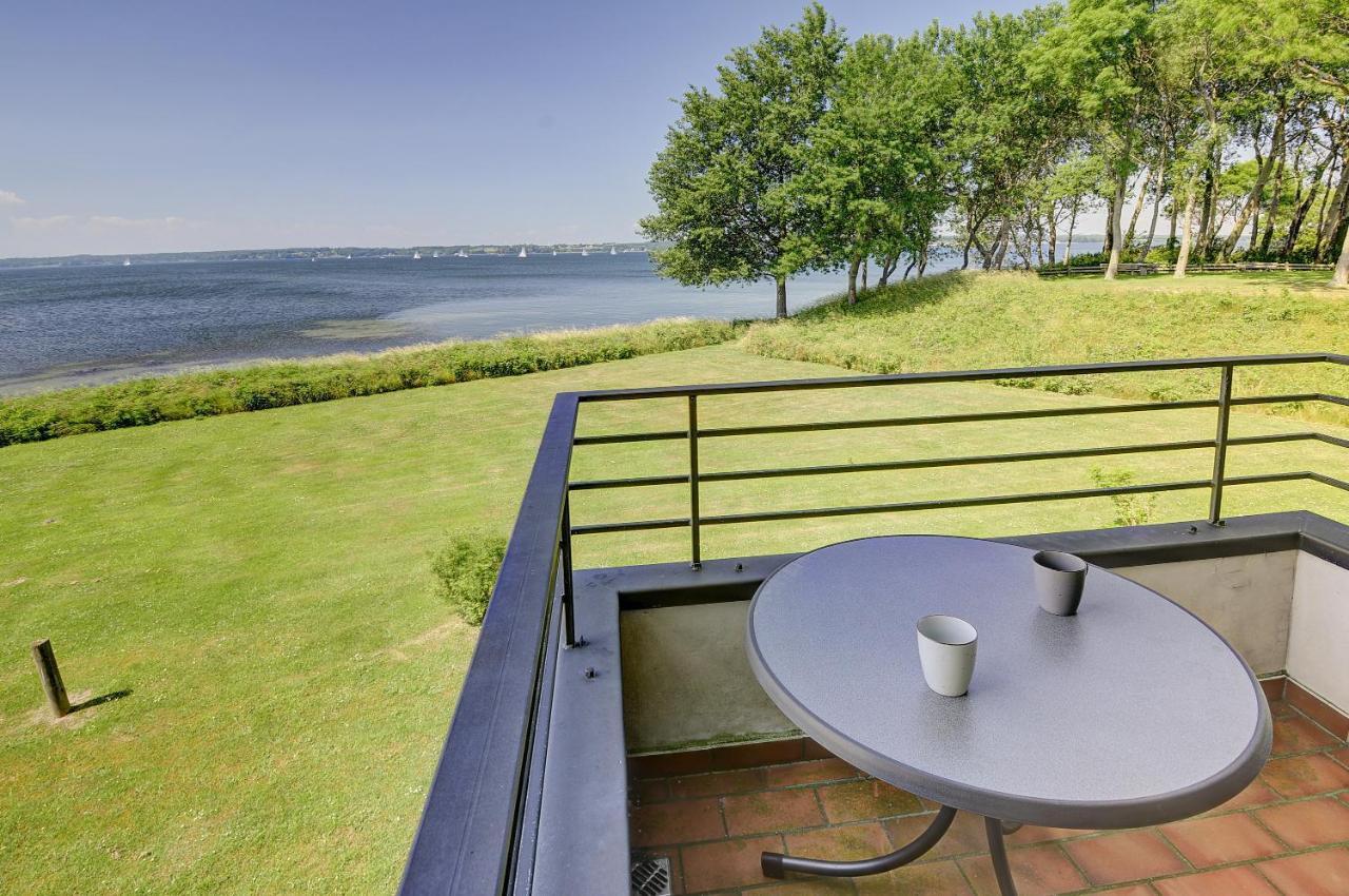 Fewo1846 - Fjordview - Komfortables Studioapartment Mit Balkon Und Meerblick 글룩스부르크 외부 사진