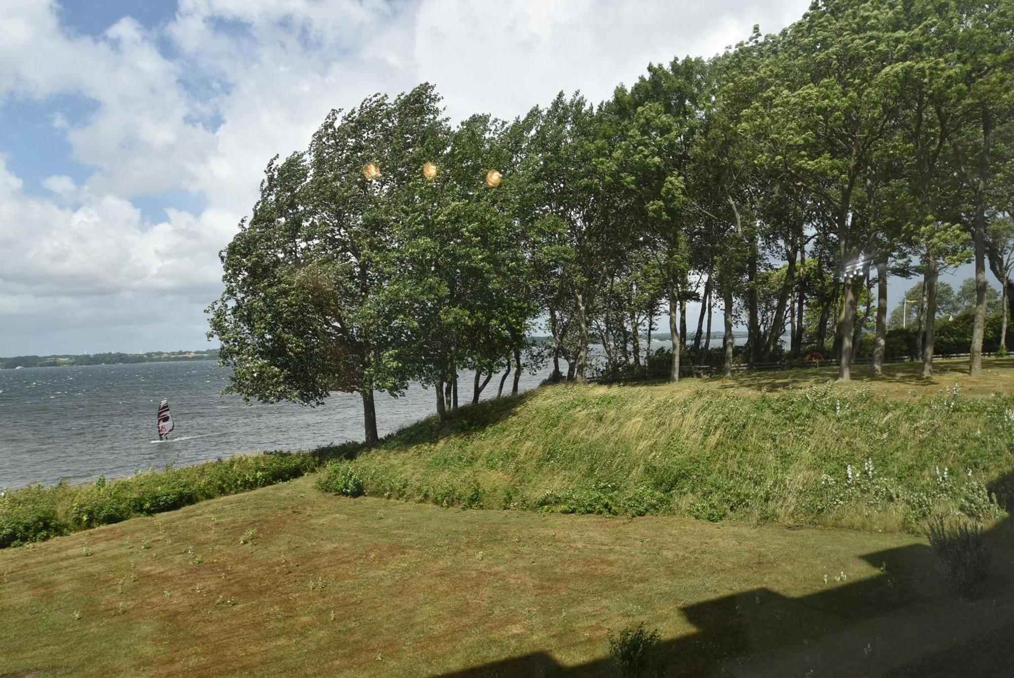 Fewo1846 - Fjordview - Komfortables Studioapartment Mit Balkon Und Meerblick 글룩스부르크 외부 사진